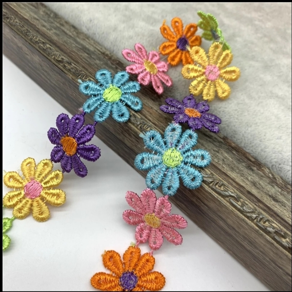 1YD DAISY ROPE - Picture 2 of 4